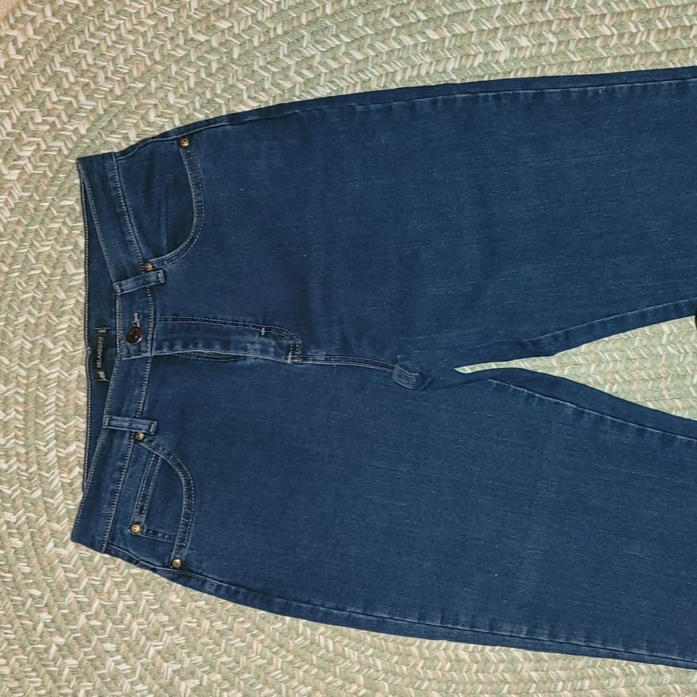 Straight Leg Relaxed Fit Jeans - Picture 2 of 5